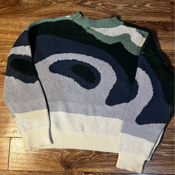 Blue Abstract Sweater - Picture 4 of 4